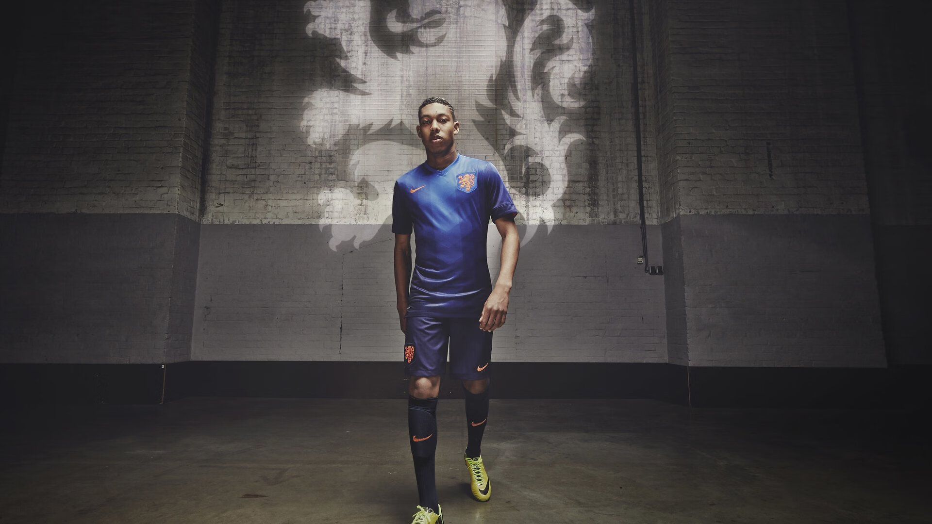 队员表现飘红,成为关键时刻救世主,队员的标准